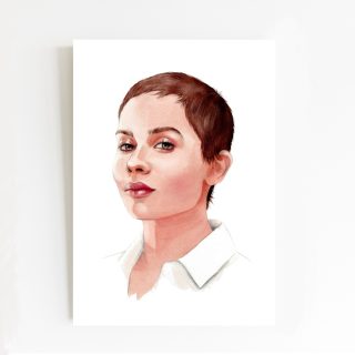 Mon enveloppe de Noël 2025 💌« portrait A5 à peindre »

Je suis hypeeeer contente de proposer cette nouveauté à petit prix 😎

Elle est basée sur mon cours de portrait à l’aquarelle pour ceux qui ne peuvent pas y assister en présentiel.

Cette enveloppe contient :

• une feuille de papier aquarelle, format A5, 100% coton, grain fin, avec le croquis du portrait pré-imprimé

• Une fiche pas à pas pour peindre ce portrait à l’aquarelle « à ma façon »

• Un schéma détaillé explicatif des ombres

(Notez bien que cette enveloppe ne contient pas de peinture ni de pinceaux, vous devez avoir votre propre matériel aquarelle)

Dimensions du portrait final : 21 cm x 14,8 cm

Livraison : dans le monde entier 🌎

Comme quoi je vous écoute quand vous me demandez des choses !😄👊🏻