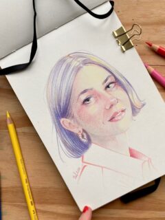 Un dimanche aux crayons de couleurs 🖍️
Deuxième mini portrait aux crayons dans ce carnet mais surtout vingtième page sur 100 ! 😎

Je me sens limitée en couleurs avec les crayons car je ne peux pas faire de mélange et obtenir toutes les teintes comme en peinture. Donc bon voila elle a les cheveux violets 😁

✨📷 : Lili Collins on @pinterestfr 

#100headschallenge #portraitoftheday #colorpencilart #sketchbookdrawings✏️