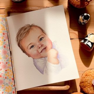 Challenge Inktober jour 3 je suis là !

Le mot du jour est « miniature  » 

Mon petit plaisir : peindre les bébés. C’est une demande que j’ai assez souvent pour vos souvenirs de famille, un cadeau ou un faire-part . J’adore ces petits portraits tendres 🤍

Ici cette petite bouille  me sert à illustrer « Miniature » le mot du jour.

Vous ne connaissez pas ce challenge ? Facile : pendant tout le mois d’octobre, 1 jour = 1 mot = 1 dessin a l’encre (pour moi ce sera 1 portrait à l’aquarelle, ma spécialité 😁)